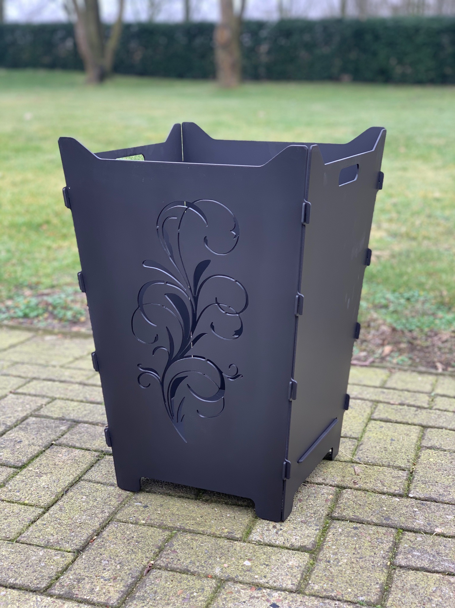 Feuerkorb Feuertonne Ranken Pflanzen