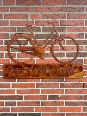 Omas Lieblingsplatz Fahrrad rostig