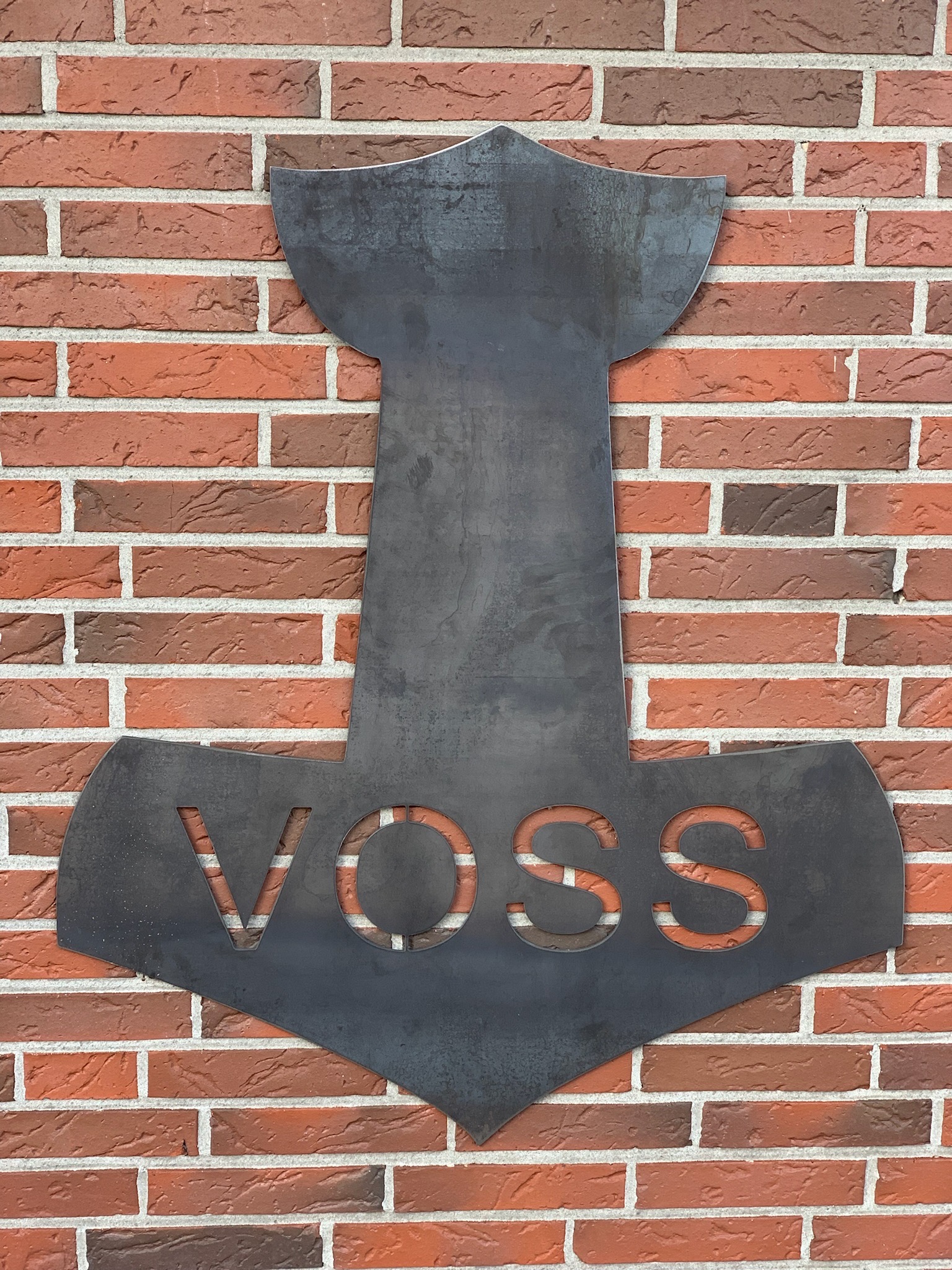 Schild Thors Hammer Voss