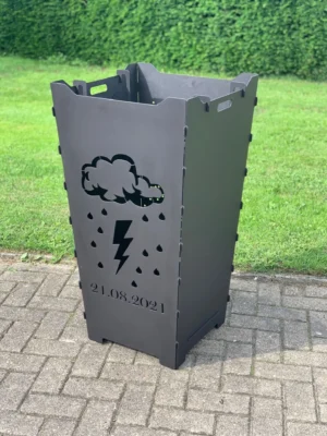 Feuerkorb Feuertonne Gewitter Gewitterwolke Regen