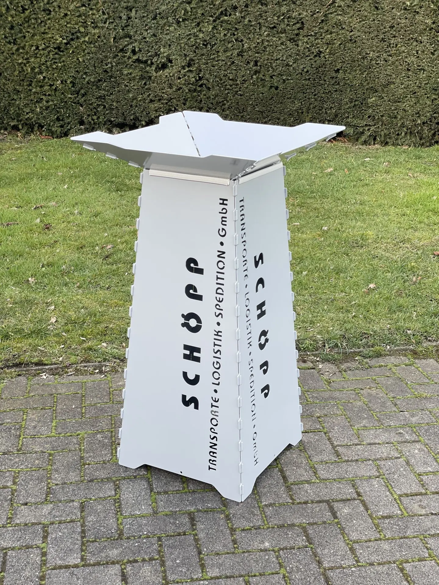Pflanzsäule Pflanzschale Blumenschale Schoepp Spedition Silber Weißaluminium