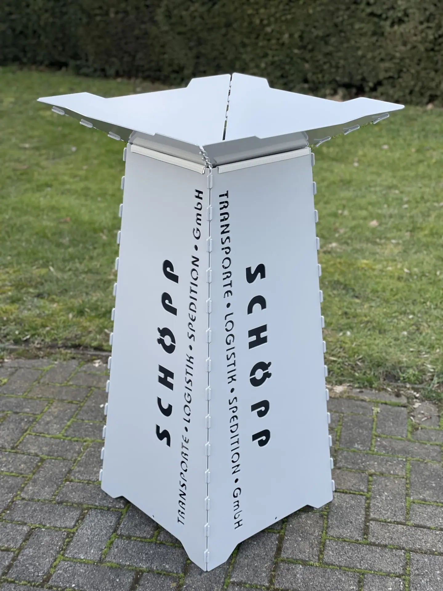 Pflanzsäule Pflanzschale Blumenschale Schoepp Spedition Silber Weißaluminium